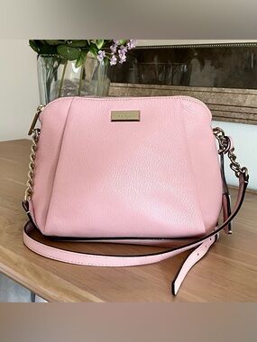 Kate Spade, Anna Court Keanette rose,  leather crossbody (GUC) purse